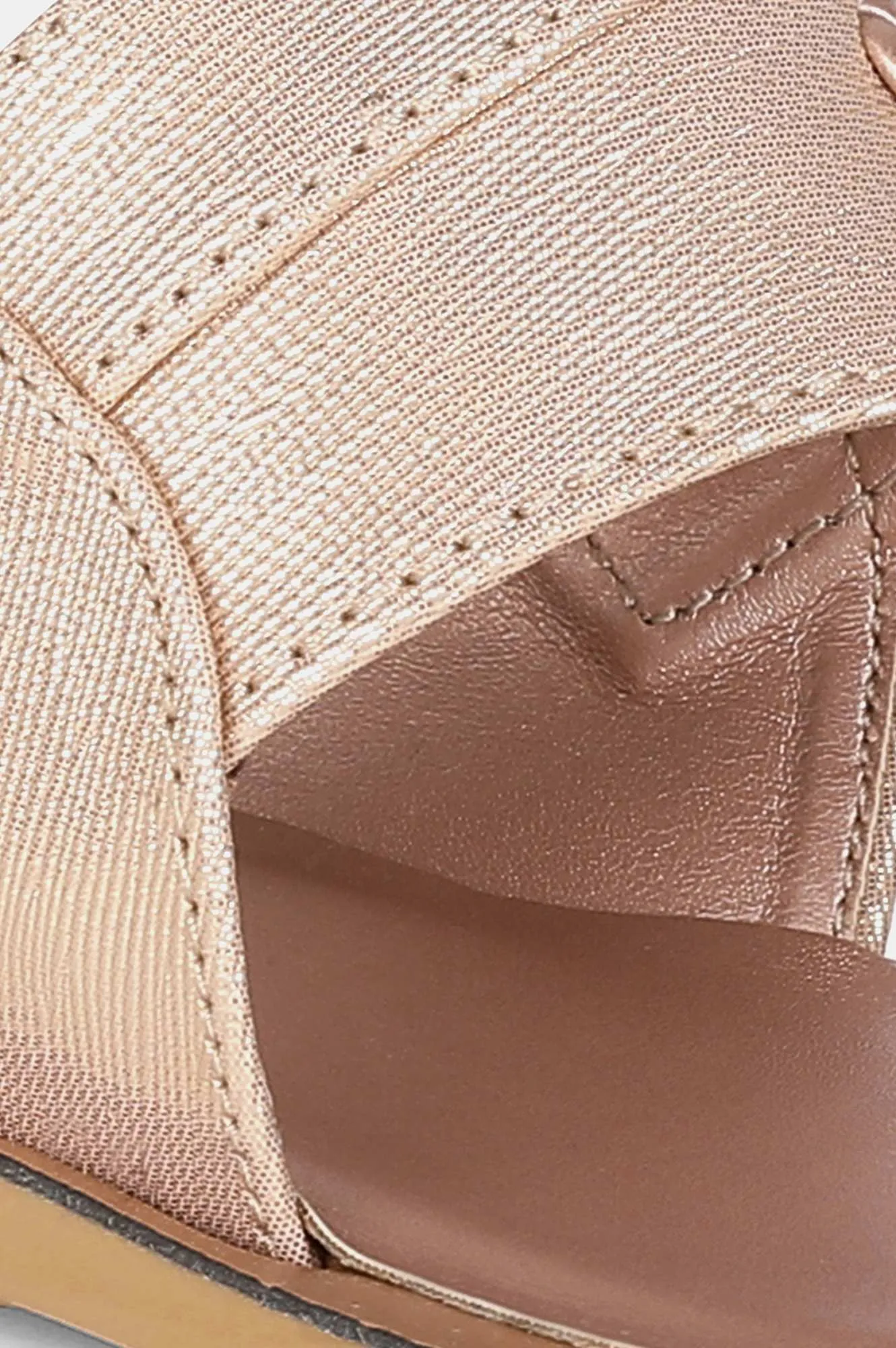 Aurelia Almond Toe Textured Flat-ZDarlene