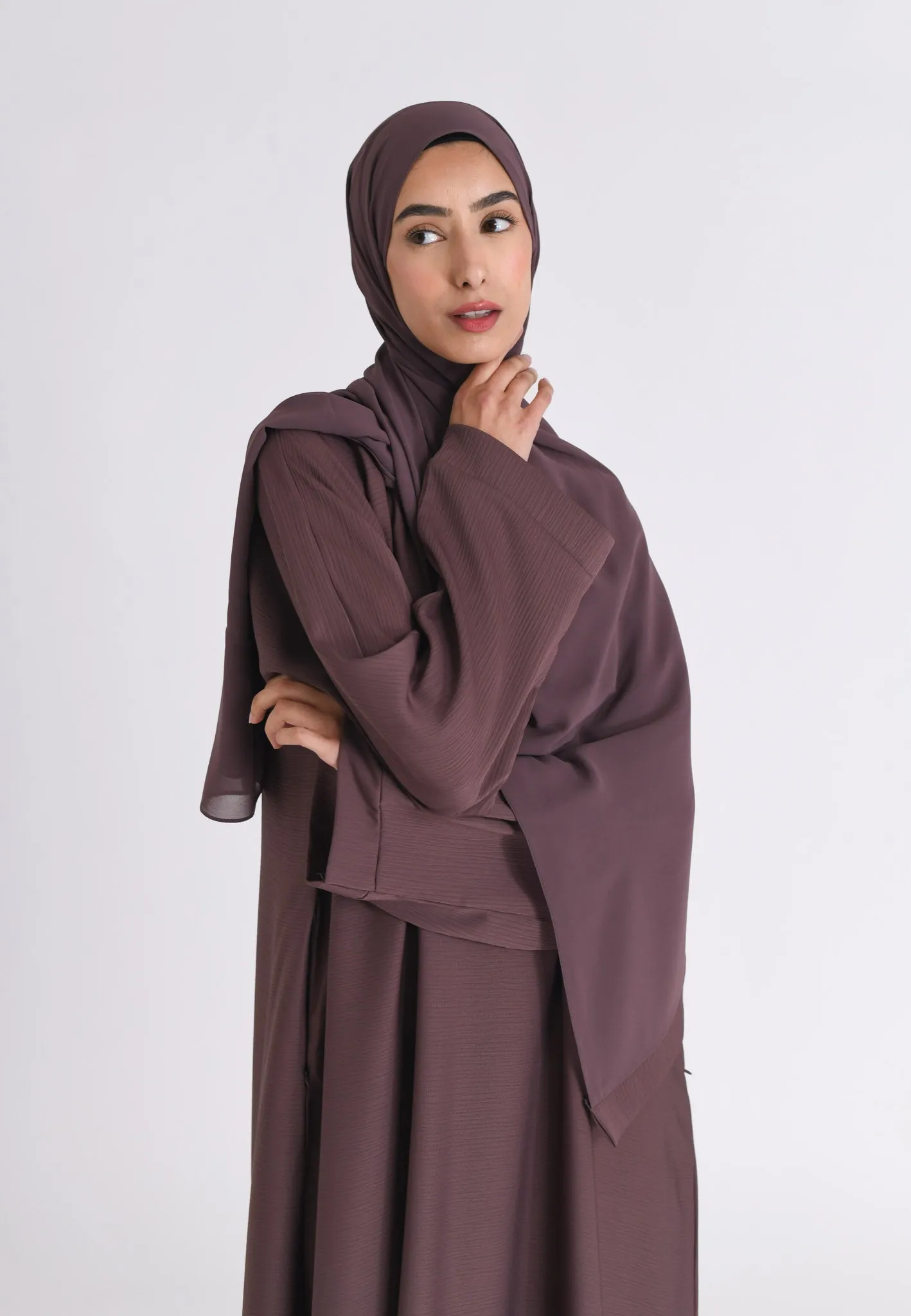 Bedrock Taupe Textured Abaya With Zip Pockets (Premium)