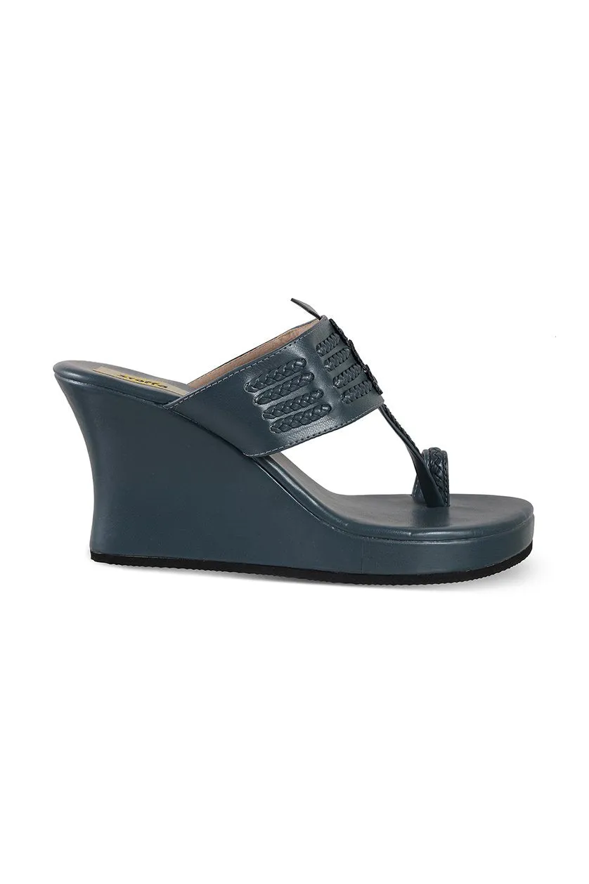 Classic High K Wedge Black