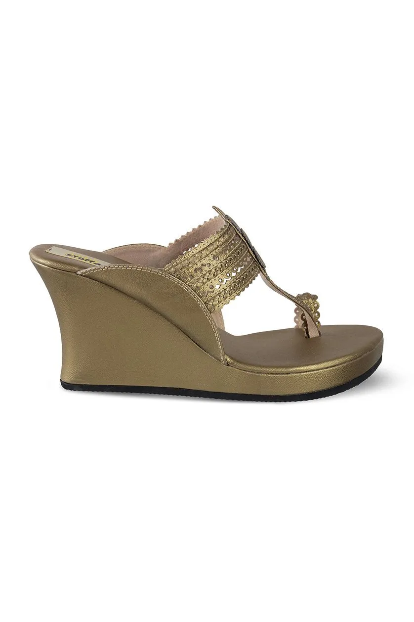 Classic High K Wedge Champagne
