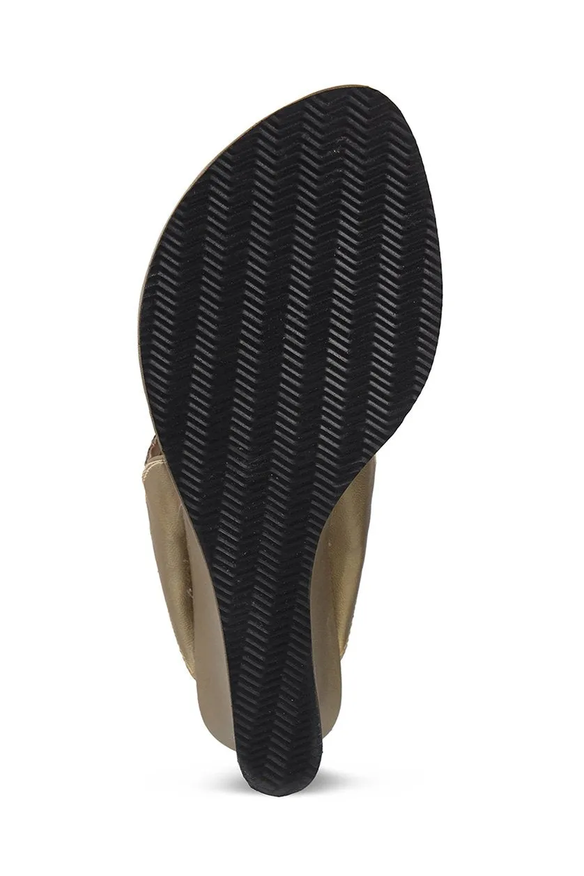 Classic High K Wedge Champagne