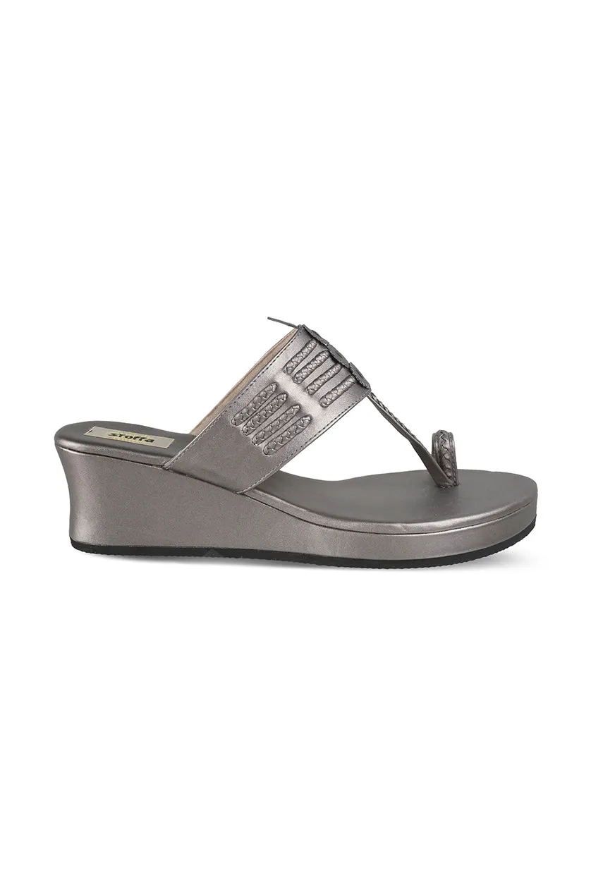 Classic Low K Wedge Maroon