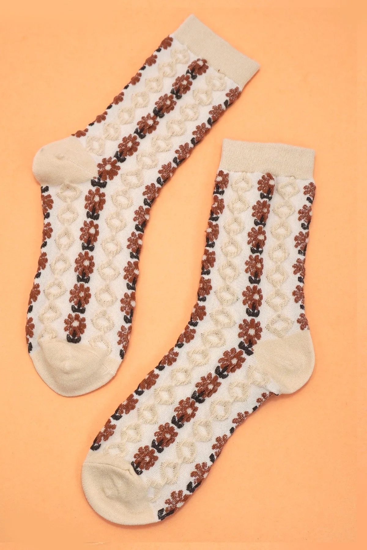 DAISY TEXTURED FLORAL CASUAL WOMAN SOCKS | 40S02065