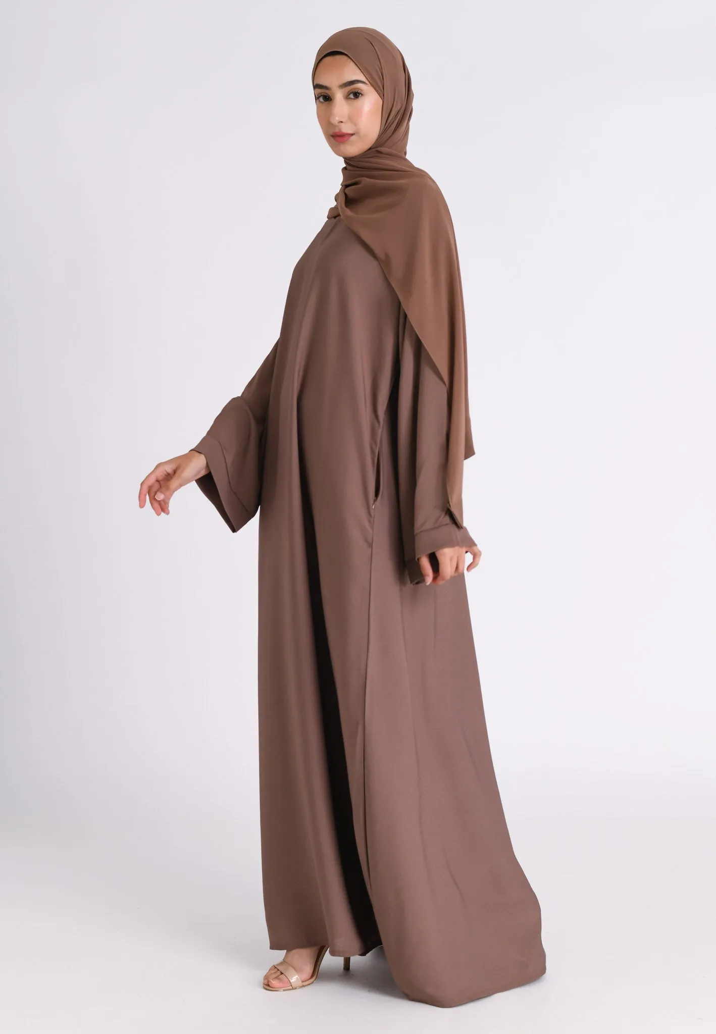 Dusty Mink Textured Abaya with Zip Pockets (Premium)
