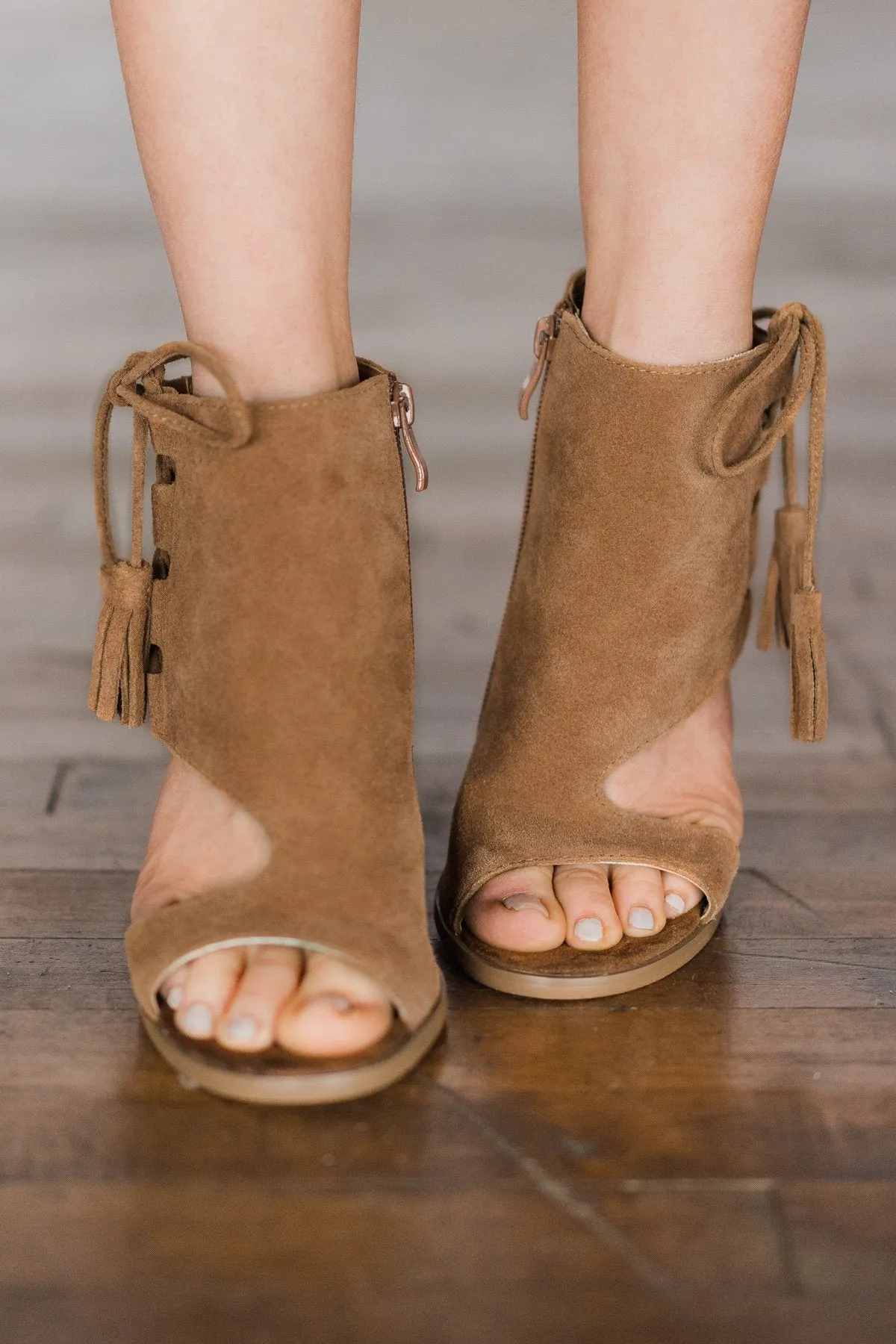 Fastlane Lace Up Sandals ~ Camel