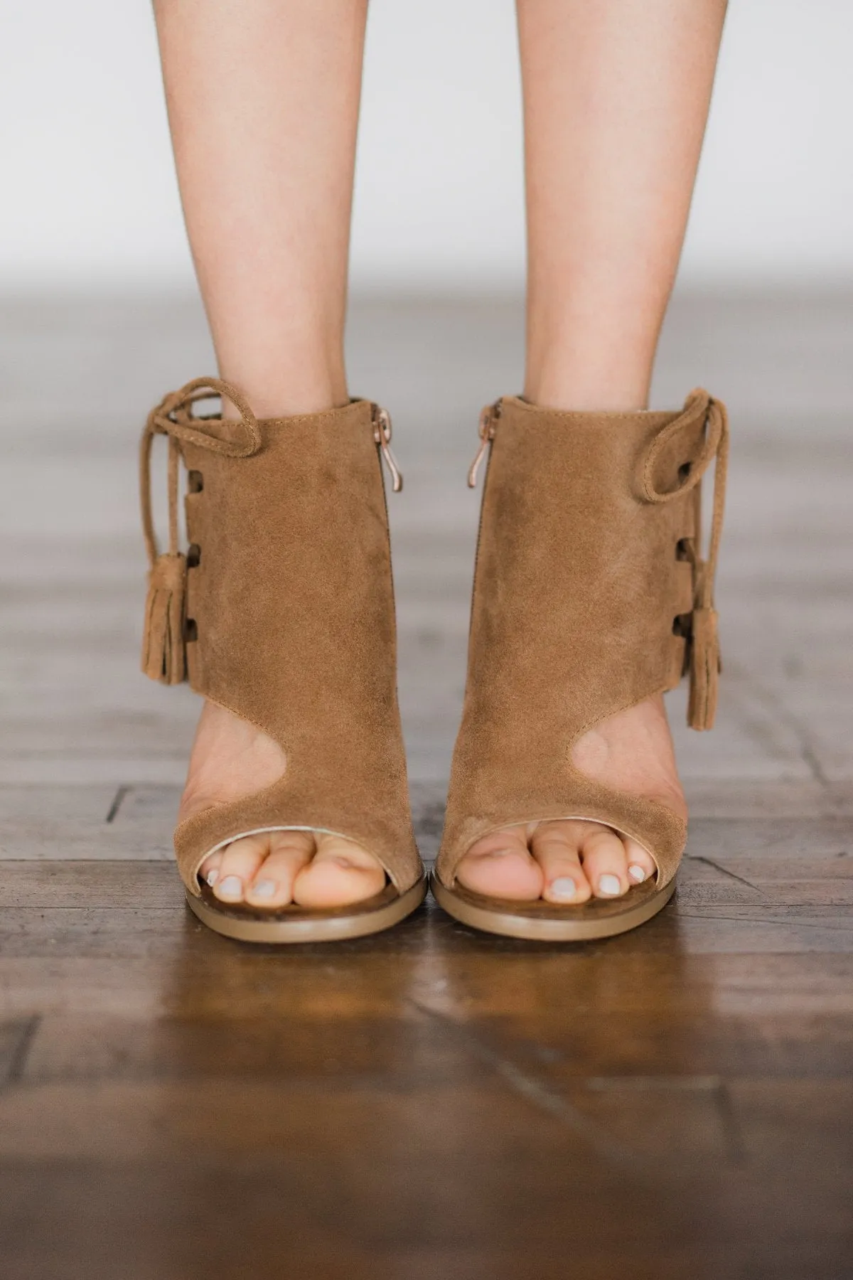 Fastlane Lace Up Sandals ~ Camel