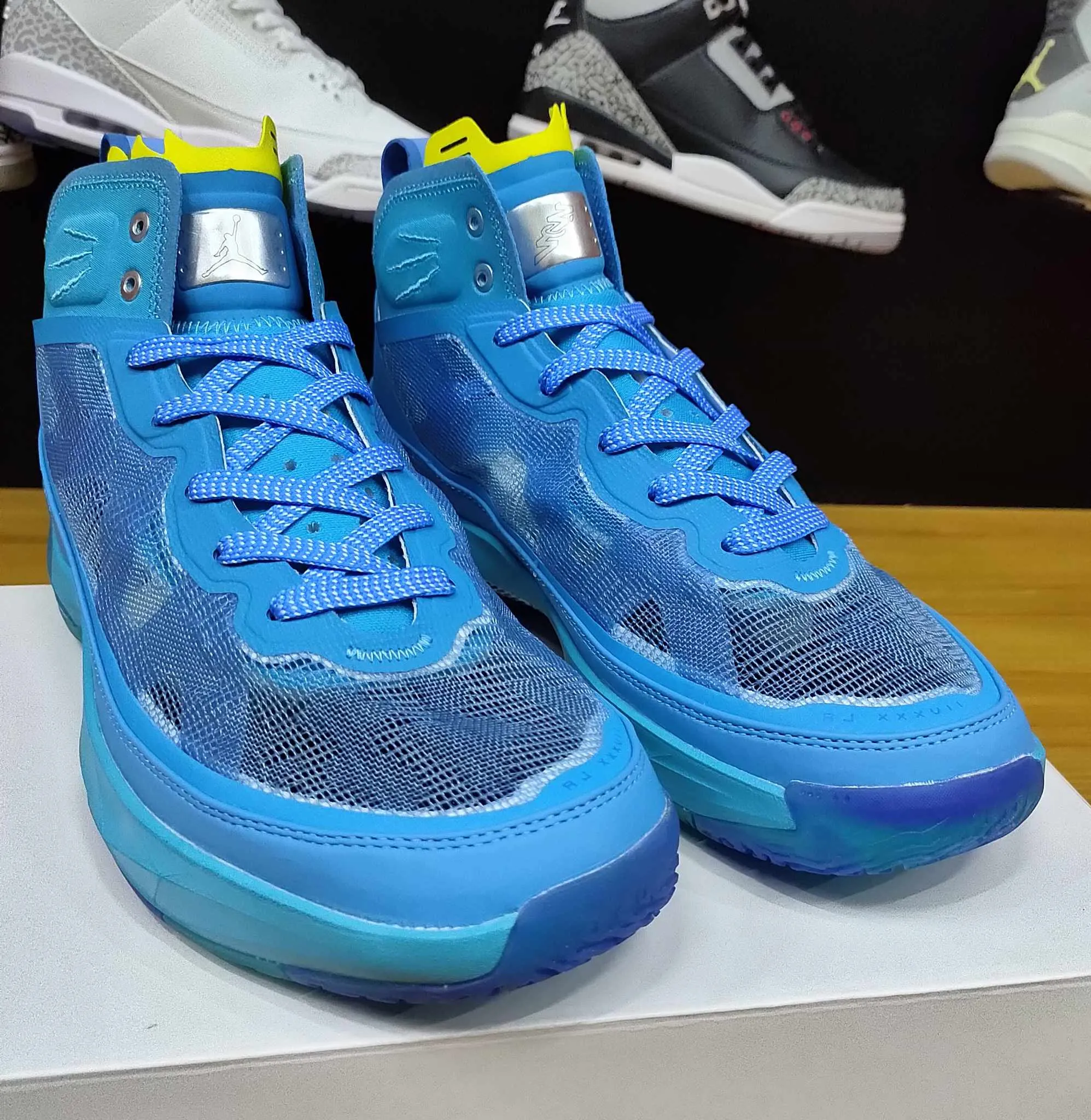 Jordan37 x ZionWilliamsin "Naruto"
