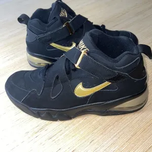 Nike Air Force Max CB Black Metallic Gold Size 9