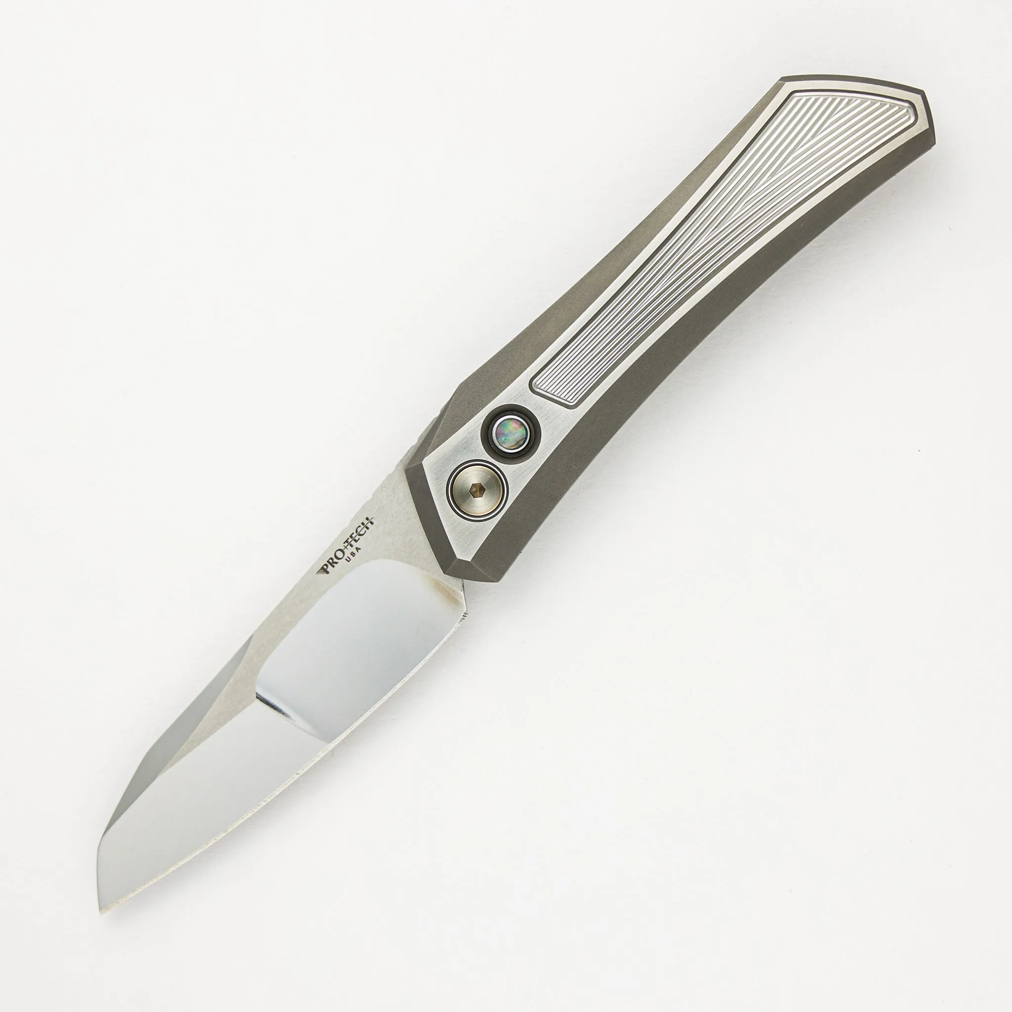 Oligarch - Mirror Polish Blade - Pearl Button (Sinkevich Design)