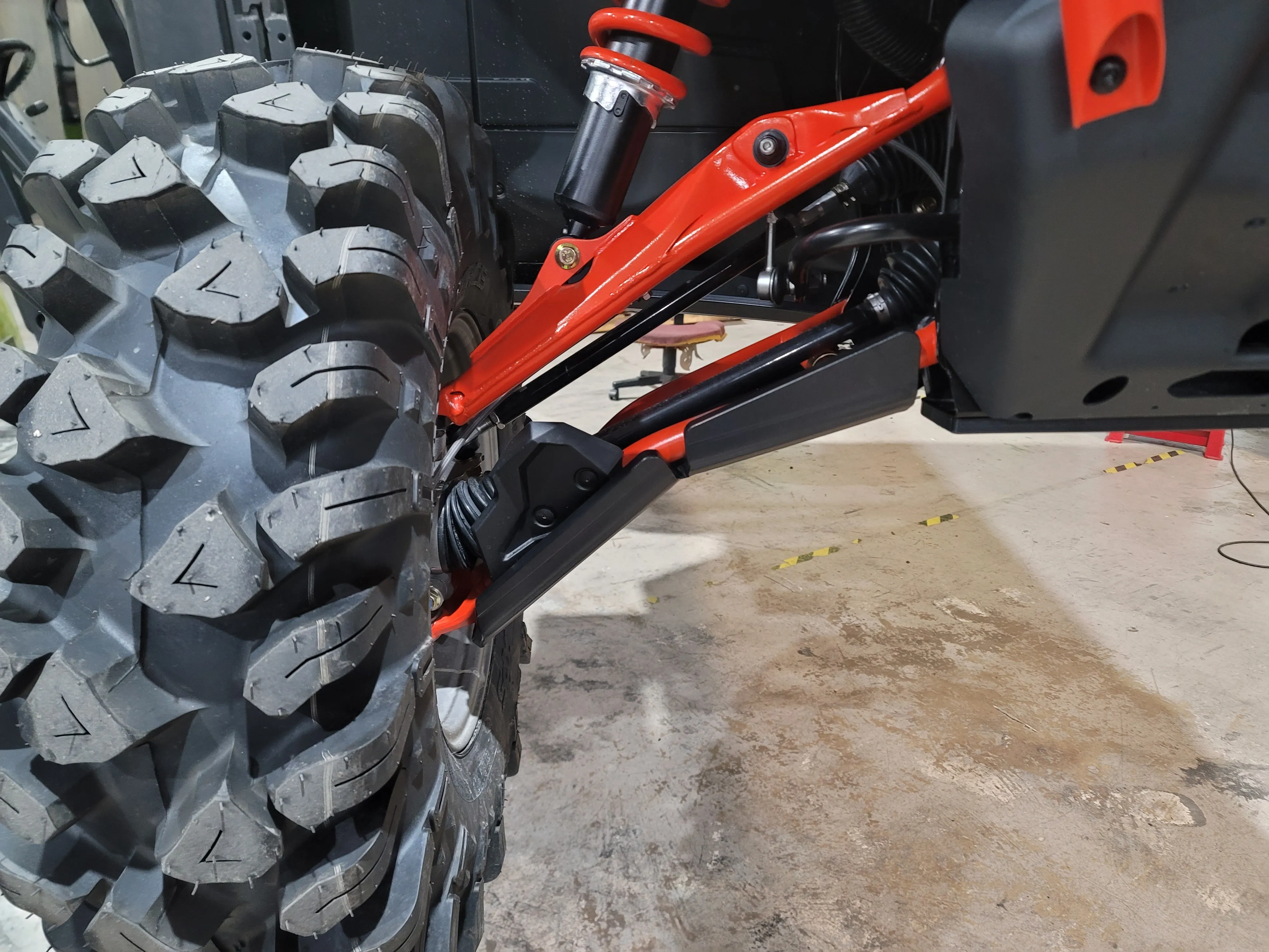 Trail Armor Can Am Defender Pro Lonestar, Can Am Defender X MR, Defender Max X MR, Defender DPS Cab, Defender Limited, Defender Max Limited, Defender Pro Limited, Defender Max Lonestar Cab iMpact A-Arm guards for FACTORY ARCHED A-ARMS