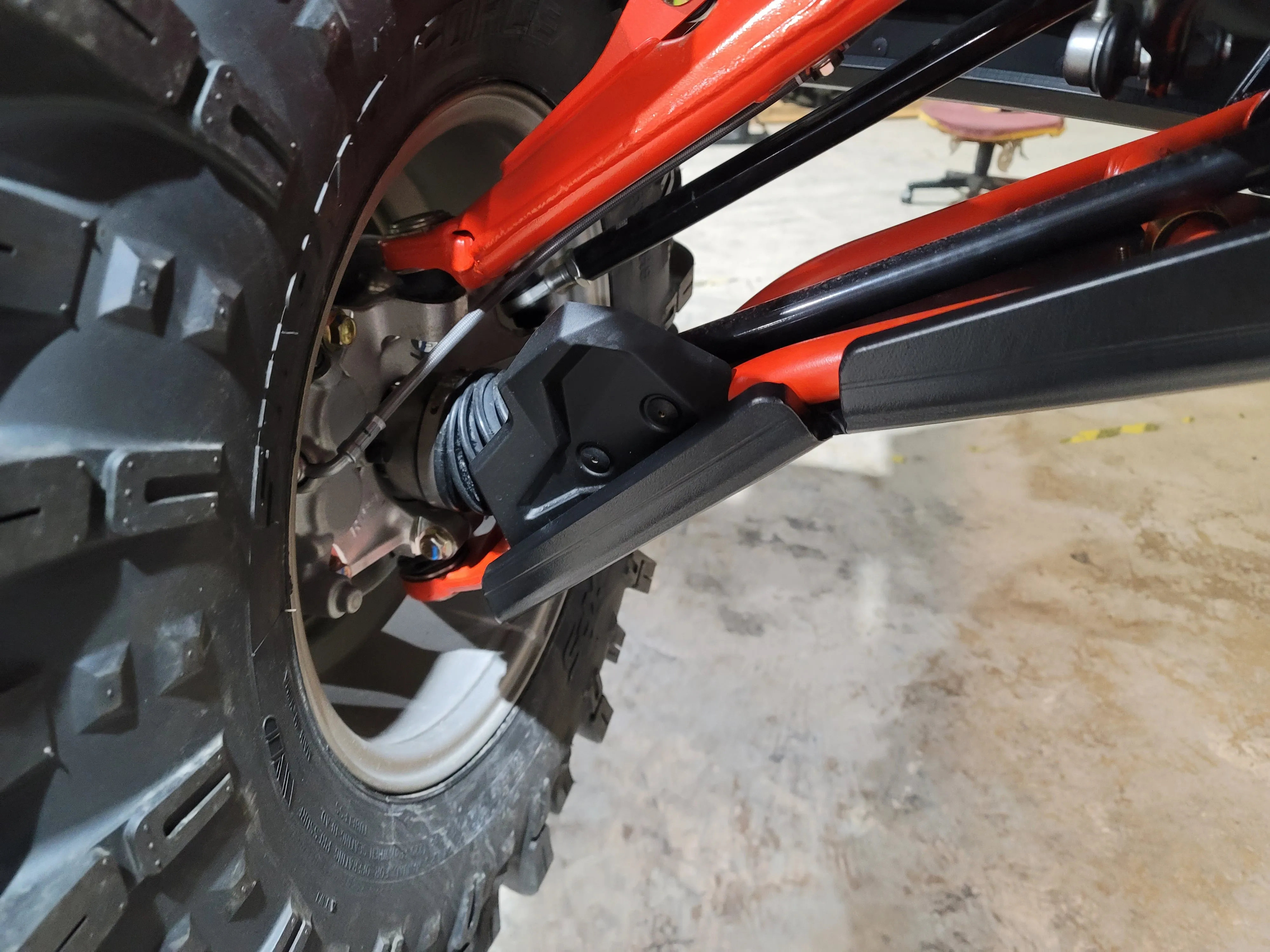 Trail Armor Can Am Defender Pro Lonestar, Can Am Defender X MR, Defender Max X MR, Defender DPS Cab, Defender Limited, Defender Max Limited, Defender Pro Limited, Defender Max Lonestar Cab iMpact A-Arm guards for FACTORY ARCHED A-ARMS