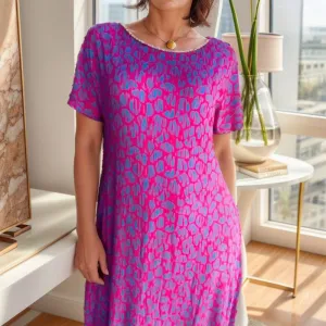 Unaí | Stylish  Dress with Vibrant Print