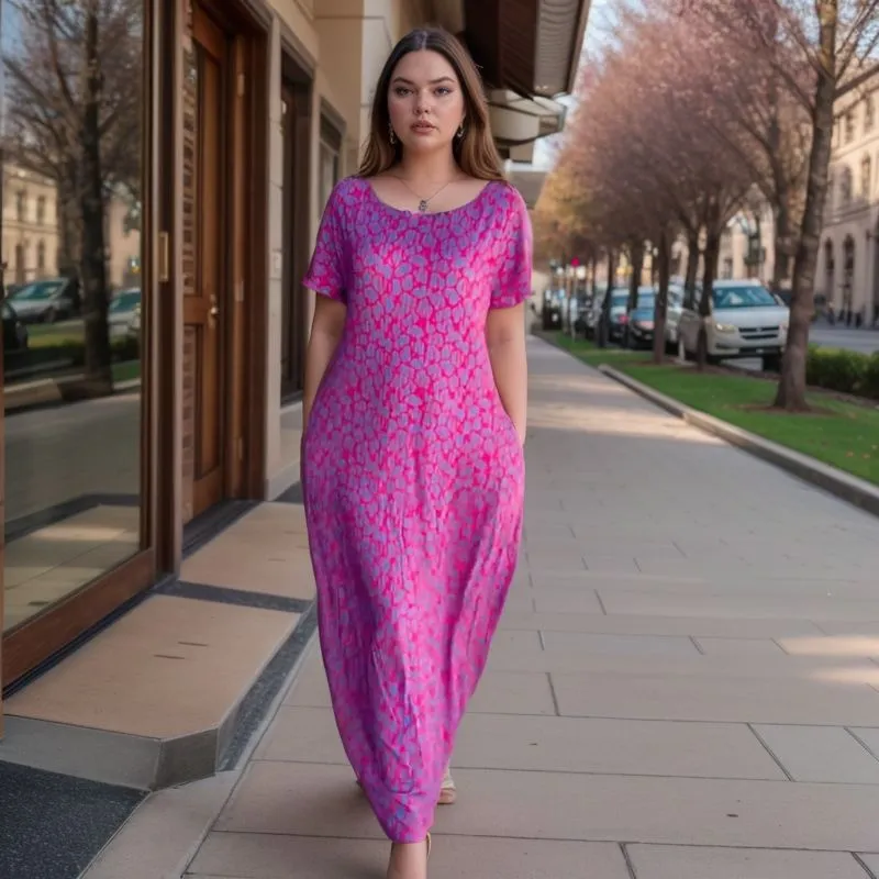 Unaí | Stylish  Dress with Vibrant Print