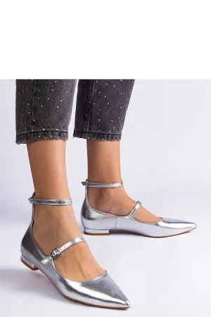 Unique silver flat-heeled pumps
