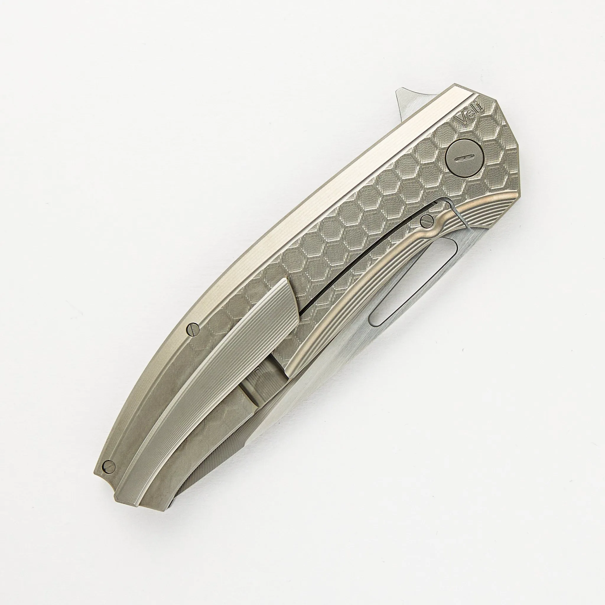 Veli – Fade Honeycomb Textured Titanium Handle – RWL-34 Blade – Blasted Titanium Hardware