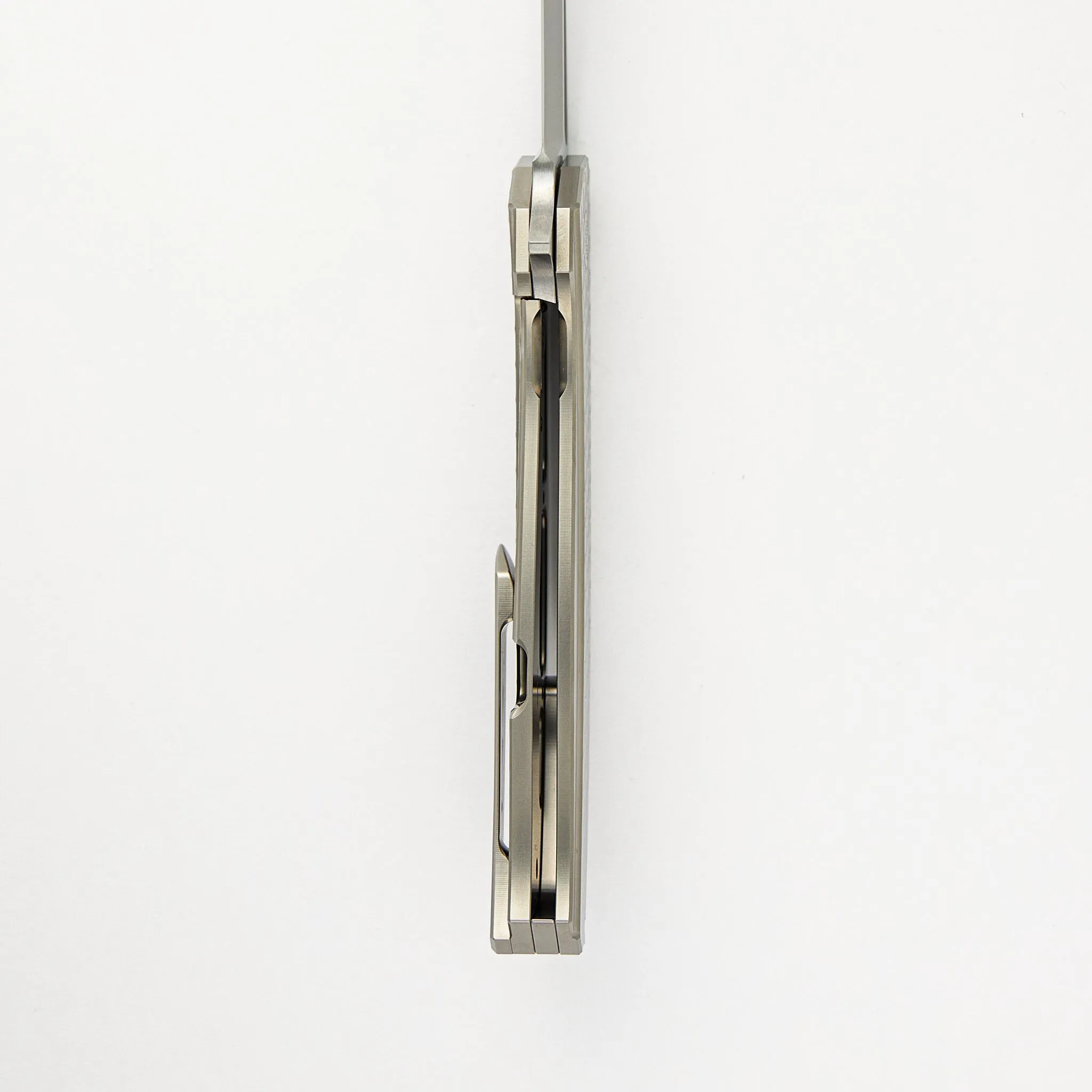 Veli – Fade Honeycomb Textured Titanium Handle – RWL-34 Blade – Blasted Titanium Hardware