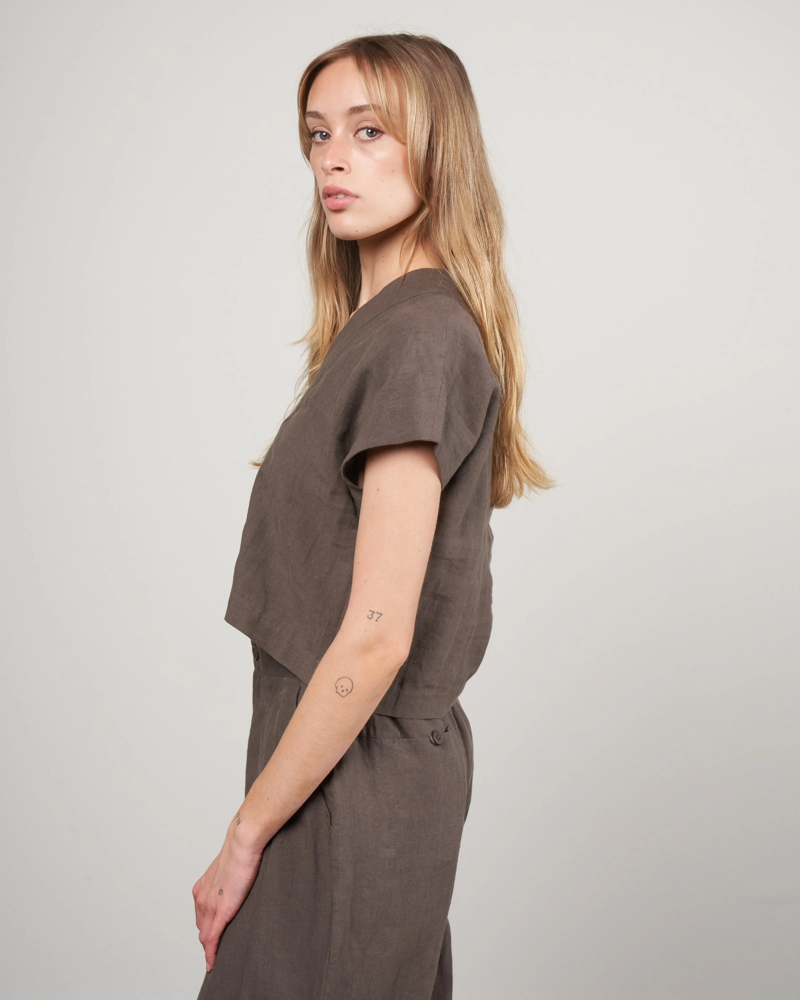 vneck panel top - dark oak