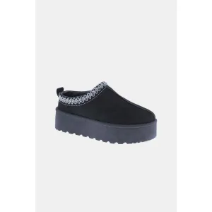 Weeboo Platform Embroidered Trim Slip-On Boots